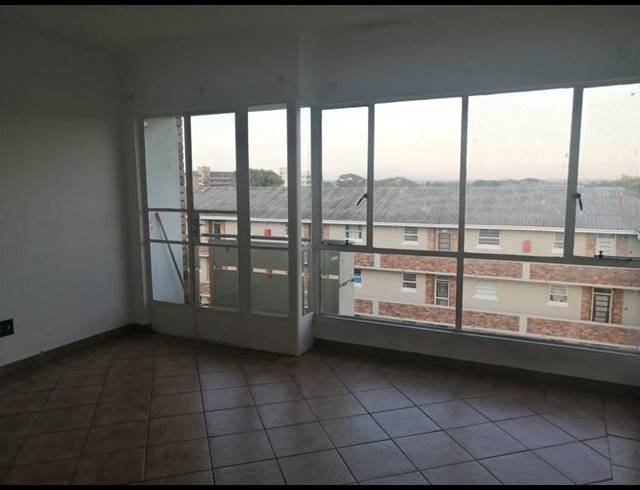 2 BEDROOM PROPERTY TO RENT IN KENILWORTH
